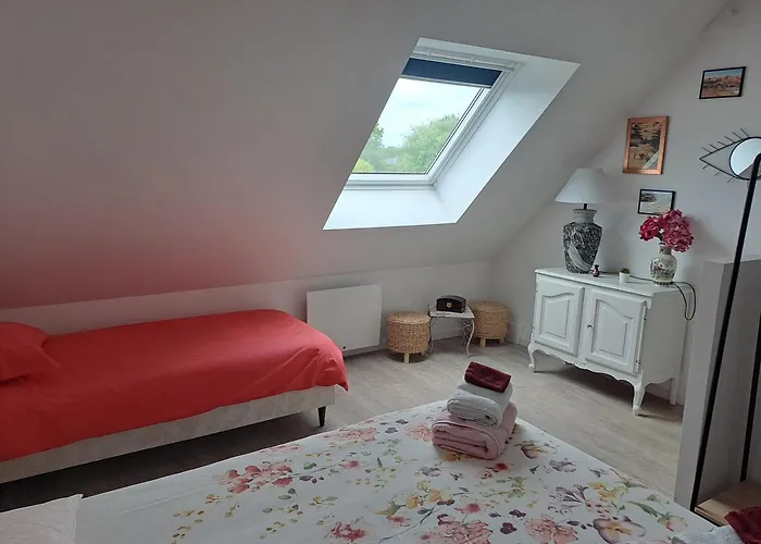 Les Grandes Masures Vasterival Homestay *